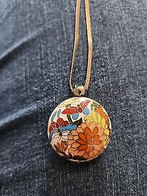 Vintage Gold Tone Cloisonne Enamel Butterfly Floral Round 28  Necklace Dbl Sided • $17