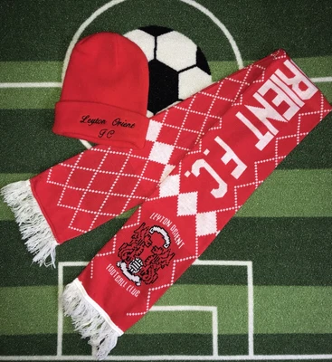 £15 • Buy Leyton Orient FC Football Scarf And Woolly Hat Not Football Shirt