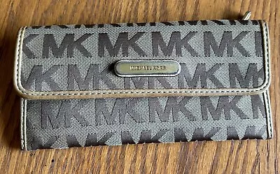 Michael Kors Austin Flat Browns  Continental Slim Jacquard Wallet • $13.99