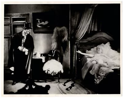 *DR. JEKYLL AND MR. HYDE (1931) Fredric March In Boudoir Of Miriam Hopkins 8x10 • $25