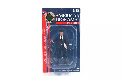 Dealership Male Salesperson 1:18 Scale American Diorama 76307 Guy Figure 4   • $8.79