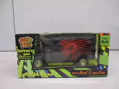 Planet Toys Street Whipz 1974 Ford E-100 Van 1/24 Lot A • $39.99