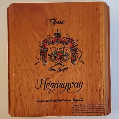 A. Fuente Classic Hemingway Tobacco Wooden Cigar Box Empty  • $9