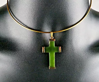 Vintage Green Jade Gold Tone Metal Capped Cross Wire Choker Necklace • $24.50