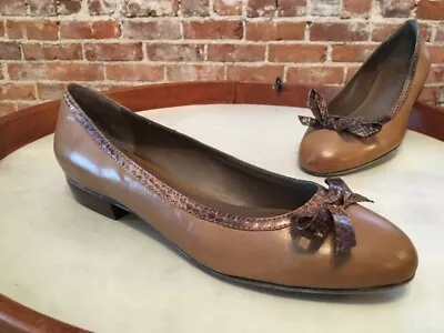 B Makowsky Utah Brown Leather Snake Bow Detail Classic Ballet Flats New • $24.95