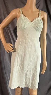 $0.99 • Buy Vintage 1950’s Shadowline Nylon Full Slip Green Lace Accent Sz. 32 Short