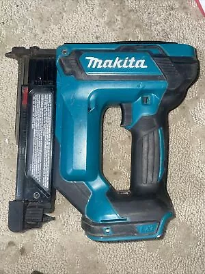 Makita XTP02Z 18V LXT 23 Ga Li-Ion Cordless Pin Nailer With Battery • $109.50