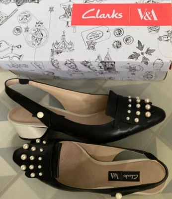 £39.99 • Buy Clarks V&A Black Patent Pearl Fringe Swixties Sling Leather Shoes 8 D 42 60s Mod