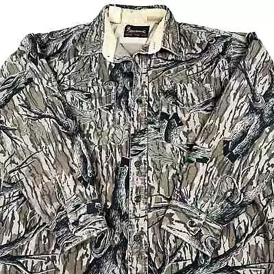 Vintage Realtree Camo Button Up Hunting T Shirt  • $25