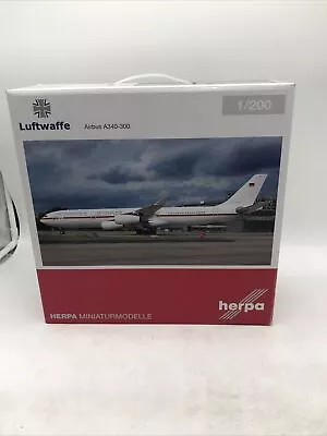 1:200 Herpa Luftwaffe Airbus A340-300 CC • $35