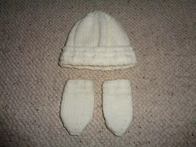 Hand Knitted Cream Baby / Dolls / Premature Baby Hat & Mittens • £1.50