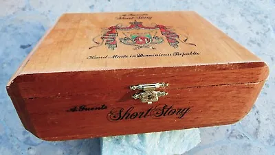 VINTAGE MAHOGHANY CIGAR BOX ~ BRASS HINGES  ~ 7  L X 4  W  ~ VARNISHED EXTERIOR • $10.95
