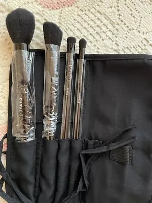 TruAura Professional Makeup Brush Set! • $29