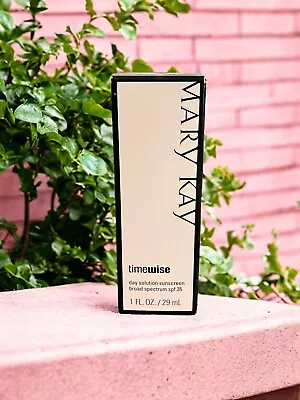 Mary Kay Timewise Day Solution Sunscreen Broad Spectrum SPF 25 Exp 8/18 072656 • $16.50