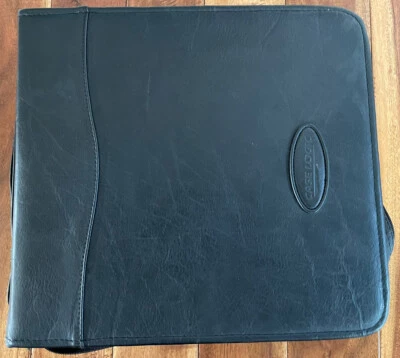 $17.99 • Buy Case Logic Black Leatherette 208 Disc CD / DVD Zippered Binder W/ Handle