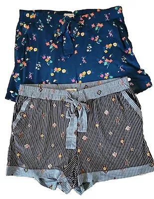 Vera Bradley Pajama Shorts Lot Of 2 Sz M Stretchy Soft Pockets Floral Stripes • $19.77