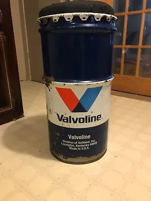 Vintage 16 Gallon Valvoline Oil Drum Seat • $100