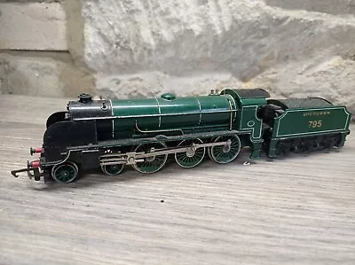 Hornby 00 R154 class N15  Southern Sir Dinadan Loco + Tender 795 .     • £32.50