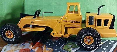 Vintage Mighty Tonka Orangr Articulating Road Grader Includes Snow Wing.  • $199.99