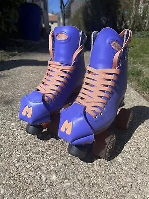 Moxi Beach Bunny Skates Periwinkle Sunset Size 5 • $60