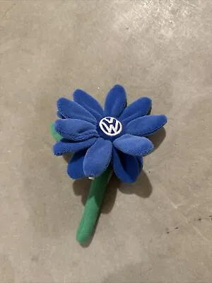 Volkswagen VW Beetle DriverGear Plush Blue Daisy Flower Car Accessory 4104 • $12