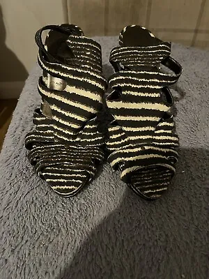 Zebra Print High Heeled Shoes 4 • £8