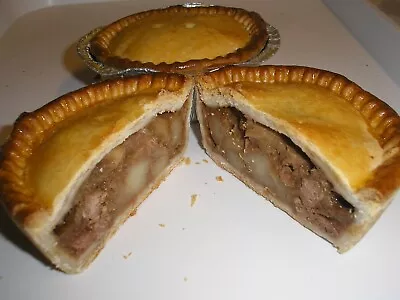 Home Made MEAT & POTATO PIES X 4 -Wilson's Family Bakery • £19