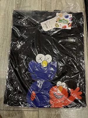 Kaws Uniqlo T Shirt BFF Sesame Street Size XL New • £39.99