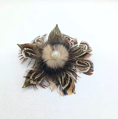 Vintage Brooch 1950's Mink Feather & Metal • £9.99