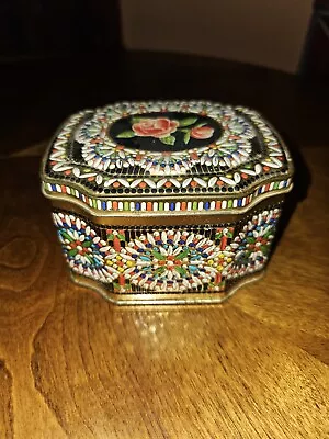 Vintage CANDY TIN From ENGLAND • $12.99