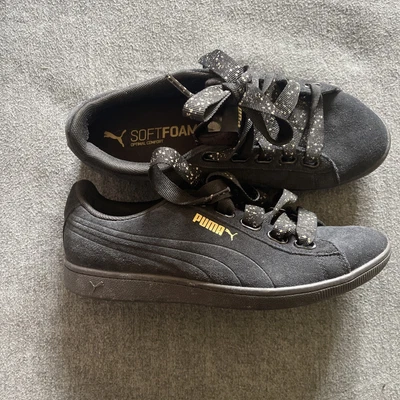 $20 • Buy Puma Originals Size 38.5
