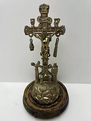 VTG Antique Brass Color Jesus Christ Crucified Statue Figure Under Glass Dome  • $49