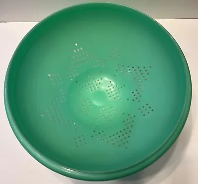 Vintage TUPPERWARE Jadeite Green COLANDER Pasta Spaghetti Strainer #339 Bowl • $9.99