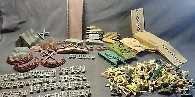 100 Army Men Soldier Toy Play Set Tank Barbed Wire Bridge Transport Tent Lot • $10