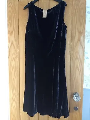 £12.99 • Buy Laura Ashley Dress