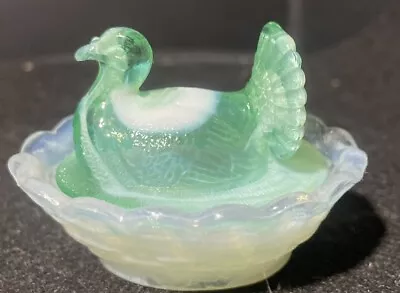 Boyd Glass Key Lime Swirl Mini Turkey On Nest Salt Cellar • $28