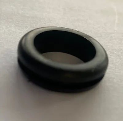 Cable Grommets - Black PVC Rubber Open 20mm To Fit 1.6mm Panel Thickness • £2.30