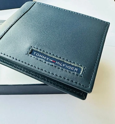 £23.99 • Buy Tommy Hilfiger Men's RFID Protected Navy Leather Passcase Wallet Great Gift
