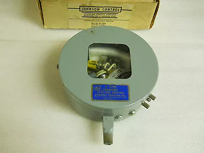 Johnson Controls P-7230-5 Pressure Switch 1/8-20 Psi New Condition In Box • $165