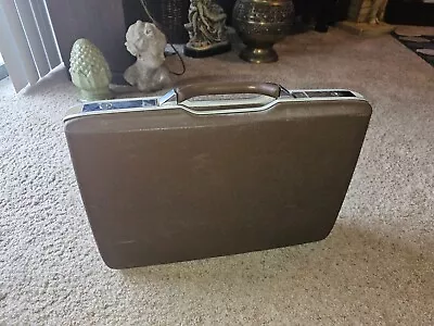 Vintage Mid Century Samsonite Hard Shell Briefcase Brown Insides Near Perfect • $49.99