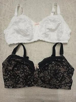 Marks And Spencer Non-wired And Unpadded White/black Mix Nursing Bra UK Size 38F • £17