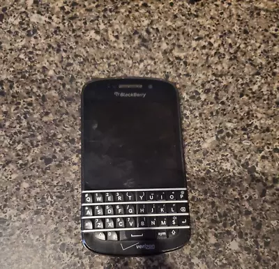 Blackberry Classic Q10 Verizon 16GB 4G LTE QWERTY SMARTPHONE. Sqc 100-2.LOCKED • $29