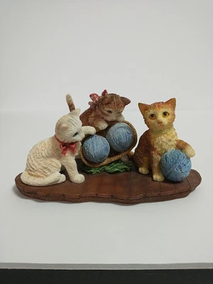 $14.99 • Buy Vntg Lang & Wise Cat Figurine 1st Edition   Spilling The Yarn  Susan Winget 1999