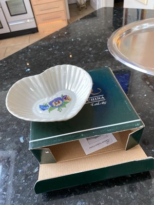 £4 • Buy Belleek Pottery