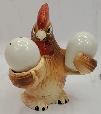Vintage Artmark Chicken Hen Holding 2 Eggs Salt And Pepper Shakers Japan  • $14.90