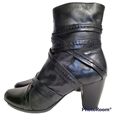 $39.99 • Buy Everybody By BZ Moda Black Soft Faux Leather Strappy Boots Size 7