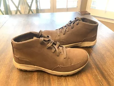 Sketchers Suede Chukka Boot Womens Sz 10 Brown Relaxed Fit Nice Condition • $19.99