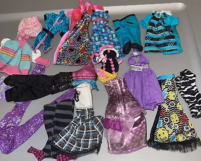 MONSTER HIGH DOLL CLOTHES LOT 17 Items Total • $49.99