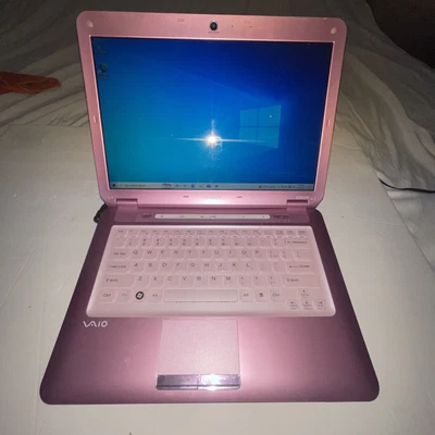 $240 • Buy Sony VAIO VGN-CS215J 14.1in. (250GB SSS Intel Core 2 Duo, 2GHz, 4GB)...