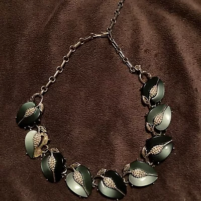 Vintage Lisner Thermoset Green Leaf Necklace Link 16” Collectible Jewelry • $25